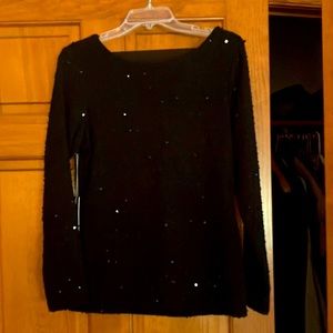 Cute sparkly top!